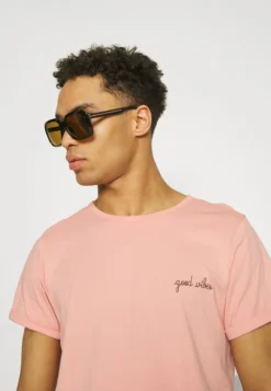 Maison Labiche TEE POITOU GOOD VIBES - T-Shirt Basic - Blush 9 Maison Labiche TEE POITOU GOOD VIBES - T-Shirt Basic - Blush -Sommerkleidung Für Herren 10664bc80e534299b1c37913c04fe65b