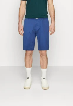 Bugatti BERMUDA - Shorts - Blue 11 Bugatti BERMUDA - Shorts - Blue -Sommerkleidung Für Herren 10e7b66b3988458a82e1db4ee4fc8042 1