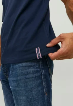 Jack & Jones CREW NECK - T-Shirt Basic - Navy Blazer 10 Jack & Jones CREW NECK - T-Shirt Basic - Navy Blazer -Sommerkleidung Für Herren 25cfbdc603f84292bf7c0125dd612c74