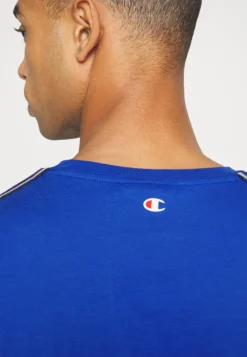 Champion CREWNECK - T-Shirt Print - Blue 9 Champion CREWNECK - T-Shirt Print - Blue -Sommerkleidung Für Herren 3464f726f3e641d5bff32a2c7a213e65