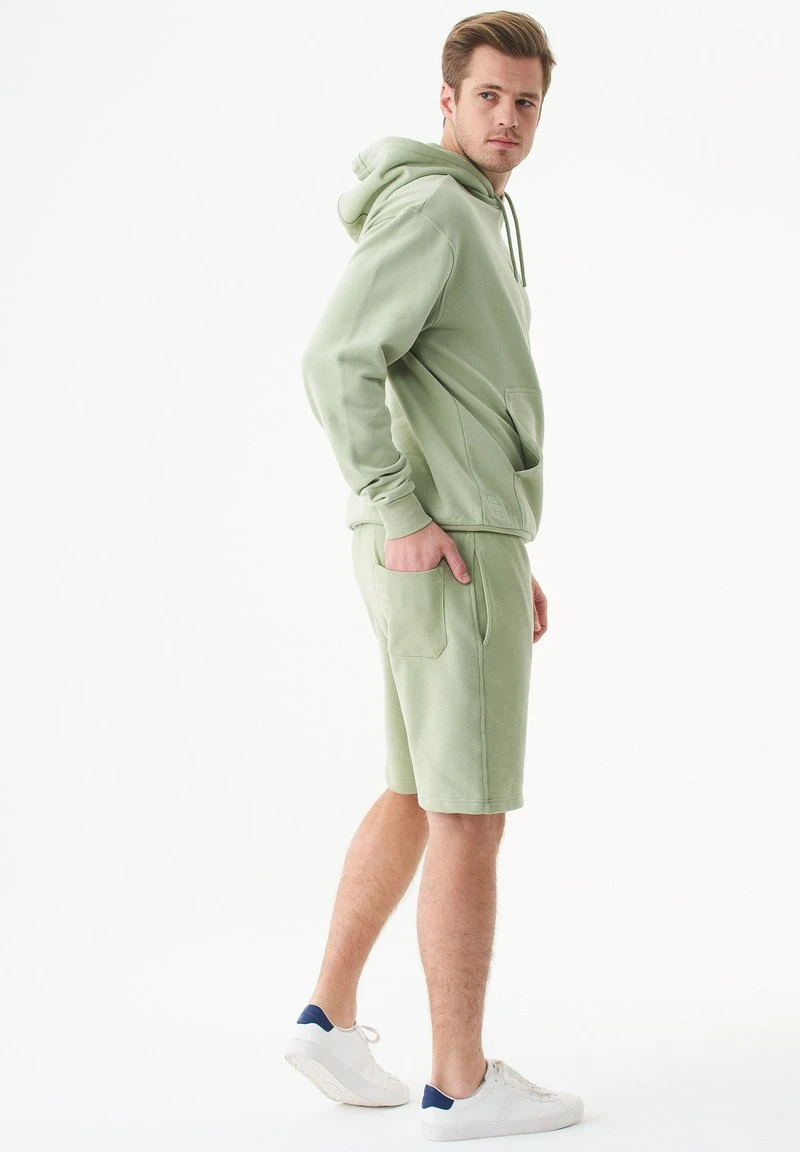 SHADI - Shorts - Sage Green 5 SHADI - Shorts - Sage Green – Bild 5