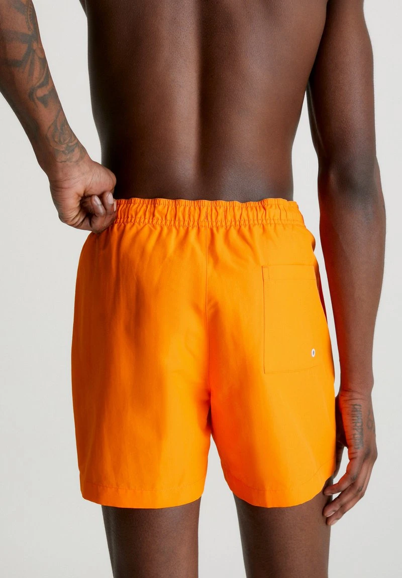 Calvin Klein Swimwear MEDIUM DRAWSTRING - Badeshorts - Sun Kissed Orange 3 Calvin Klein Swimwear MEDIUM DRAWSTRING - Badeshorts - Sun Kissed Orange – Bild 3