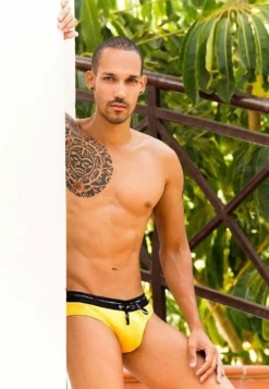 NEMO - Badehose Slip - Yellow -Sommerkleidung Für Herren 5793208e0e824f9885d220ad87375772