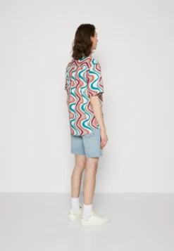 KAVU TOPSPOT - Hemd - Multi-coloured -Sommerkleidung Für Herren 5dbff12236074cb7b056b392641bd0b0