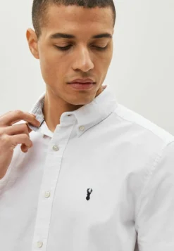 Next SHORT SLEEVE OXFORD WITH STAG - Hemd - White 8 Next SHORT SLEEVE OXFORD WITH STAG - Hemd - White -Sommerkleidung Für Herren 616780ff01594b8280dec82a6f516829