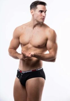 QUICK DRY PERFECT FIT "NEMO" - Badehose Slip - Black 9 QUICK DRY PERFECT FIT "NEMO" - Badehose Slip - Black -Sommerkleidung Für Herren 7074c66928dc42e1ae70a29d8de6f1bf