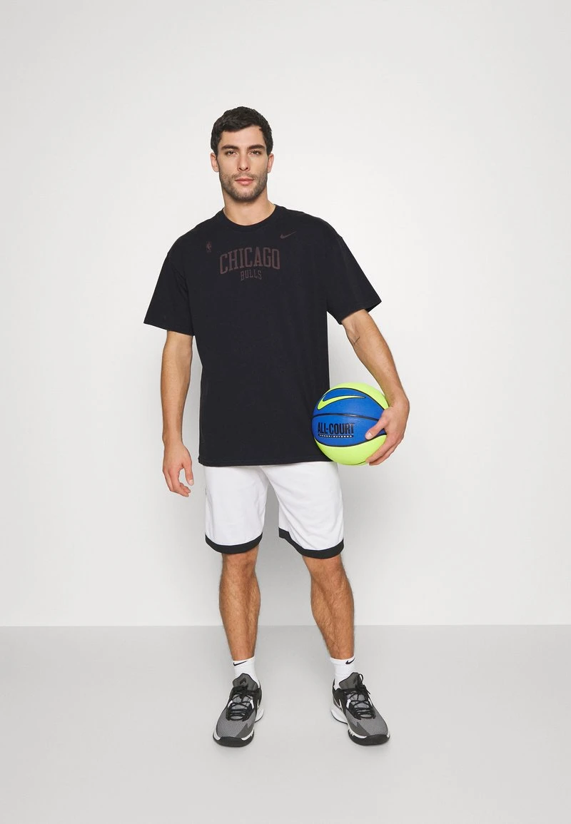 Nike Performance NBA CHICAGO BULLS TEE - Vereinsmannschaften - Black 2 Nike Performance NBA CHICAGO BULLS TEE - Vereinsmannschaften - Black – Bild 2