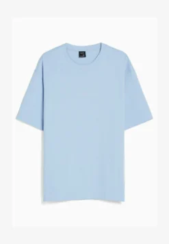 BERSHKA SHORT SLEEVE - T-Shirt Print - Light Blue 10 BERSHKA SHORT SLEEVE - T-Shirt Print - Light Blue -Sommerkleidung Für Herren a8e55c086a594bd7983f809afaaf5d57