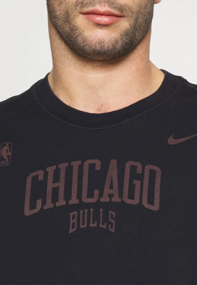 Nike Performance NBA CHICAGO BULLS TEE - Vereinsmannschaften - Black 5 Nike Performance NBA CHICAGO BULLS TEE - Vereinsmannschaften - Black – Bild 5