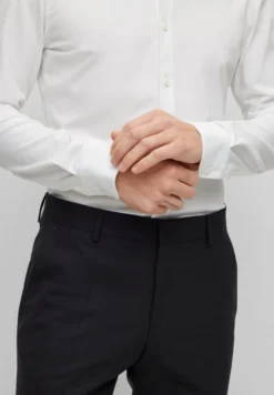 Boss Slim Fit Langarm - Businesshemd - White -Sommerkleidung Für Herren ae3ef2e826ad464e92ed07cc2dc3af1c