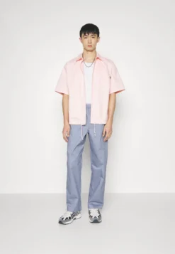 Nike Sportswear CLUB - Hemd - Pink 9 Nike Sportswear CLUB - Hemd - Pink -Sommerkleidung Für Herren b11c6e1d201b4e22b18e4078b0b0b06e