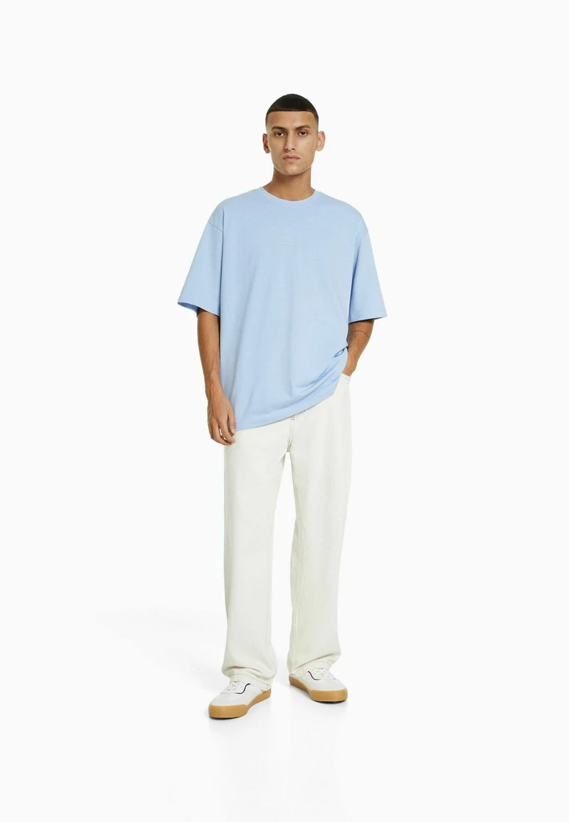 BERSHKA SHORT SLEEVE - T-Shirt Print - Light Blue 2 BERSHKA SHORT SLEEVE - T-Shirt Print - Light Blue – Bild 2