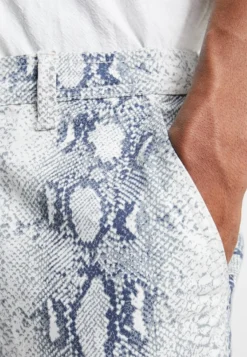 URBAN CLASSICS STRETCH - Shorts - Offwhite 10 URBAN CLASSICS STRETCH - Shorts - Offwhite -Sommerkleidung Für Herren c377e25d166f44cebf1b46808f3e4694