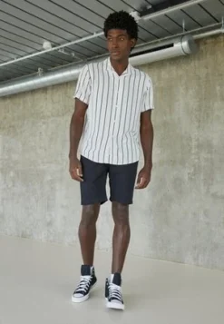 Pier One Hemd - Dark Blue 11 Pier One Hemd - Dark Blue -Sommerkleidung Für Herren da2ad6240f424c489a479a62e35f87b8