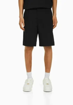 BERSHKA TAILORED BERMUDA - Shorts - Black
